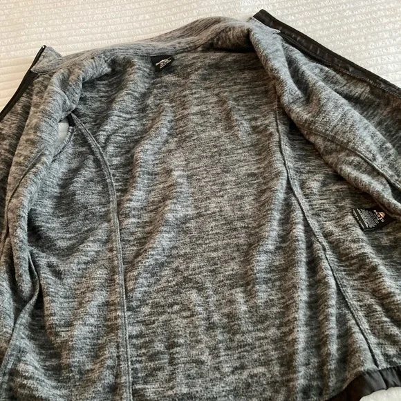 Snozu Platinum Collection Gray Vest - Picture 12 of 15